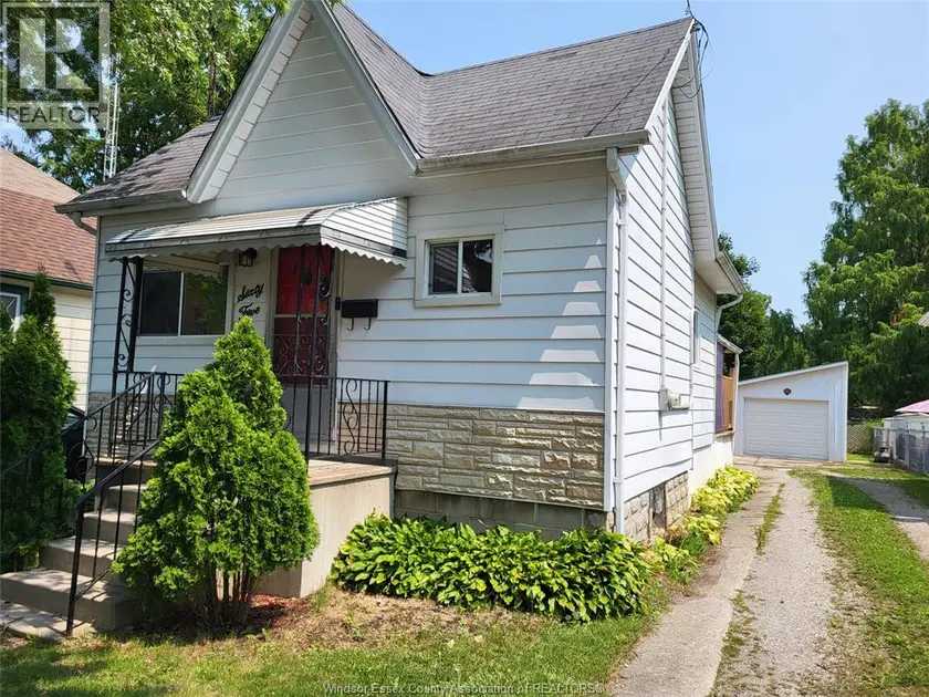 Detached at 65 PRINCE STREET South, Chatham