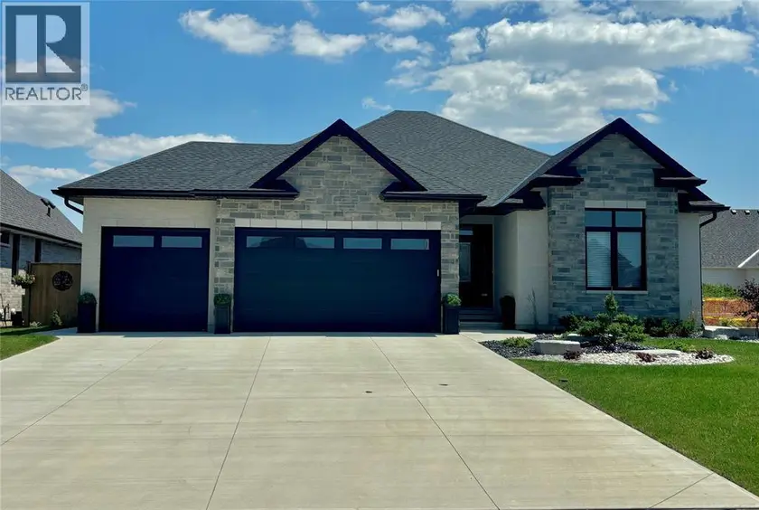 Detached at 1977 LAKESHORE ROAD, Sarnia