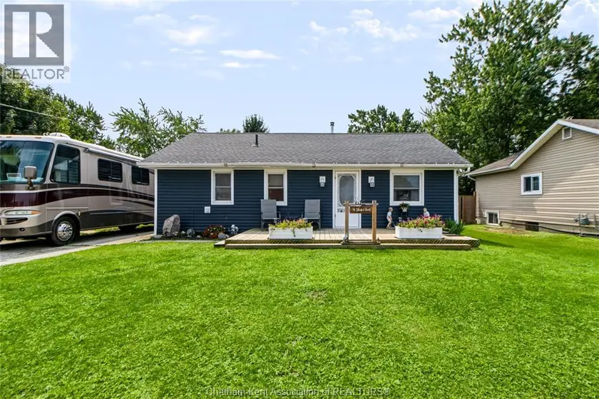 Detached at 612 SIMCOE STREET, Warwick-Watford