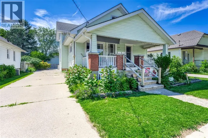 Detached at 115 Collingwood STREET, Sarnia