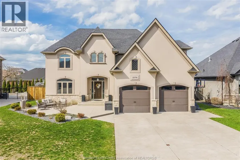 Detached at 1096 CHARLOTTE CRESCENT, Lakeshore