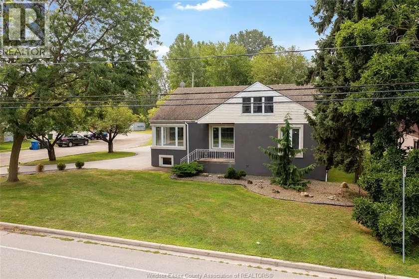 Detached at 485 PRINCE, Windsor