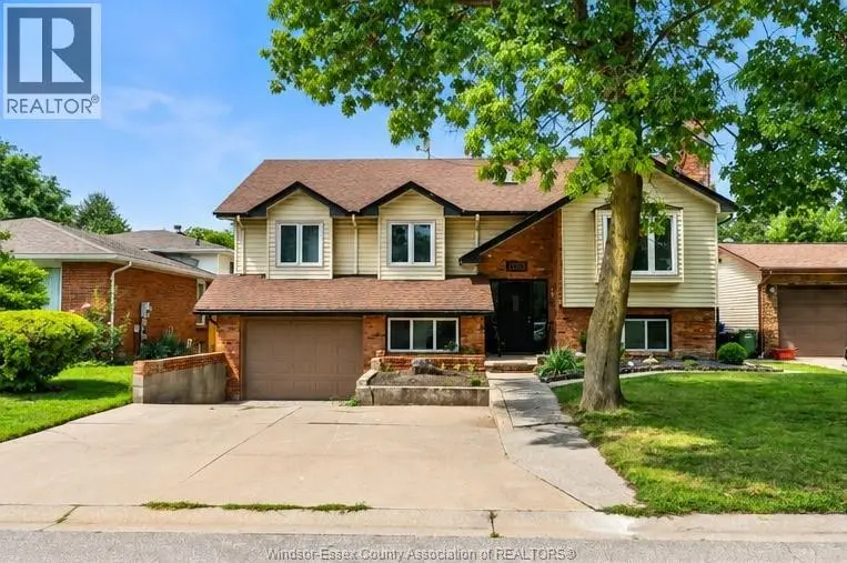 Detached at 1953 Lepain Unit# Lower, LaSalle