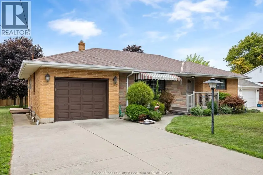 Detached at 247 ERIE STREET South, Harrow