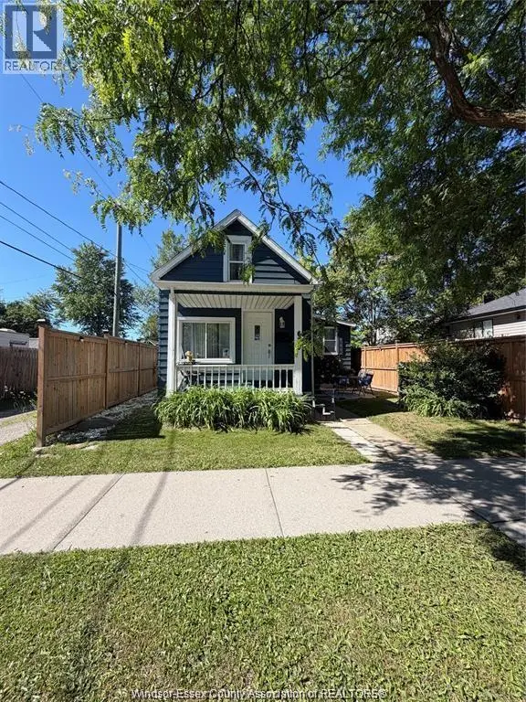 Detached at 639 WATKINS, Windsor