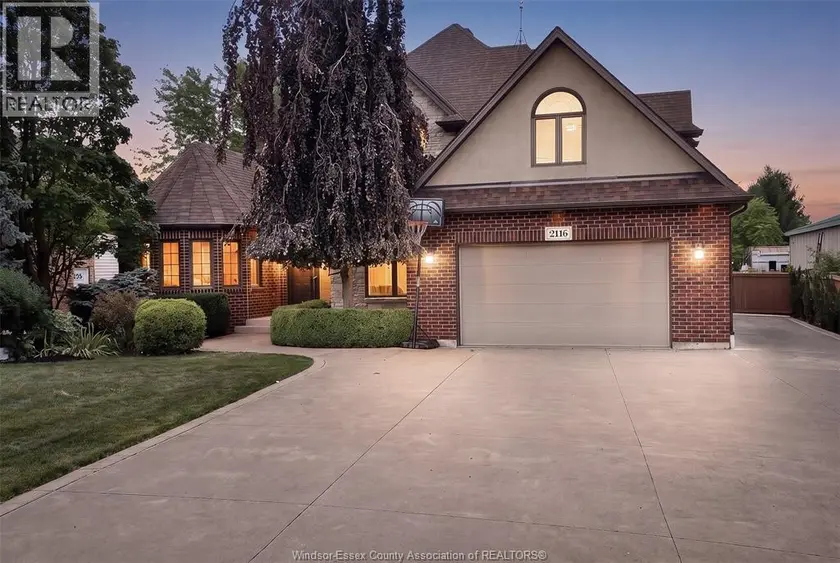 Detached at 2116 FRONT ROAD North, Amherstburg