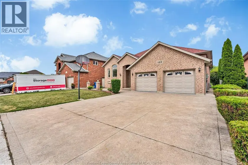 Detached at 128 MARINA GROVE, Lakeshore