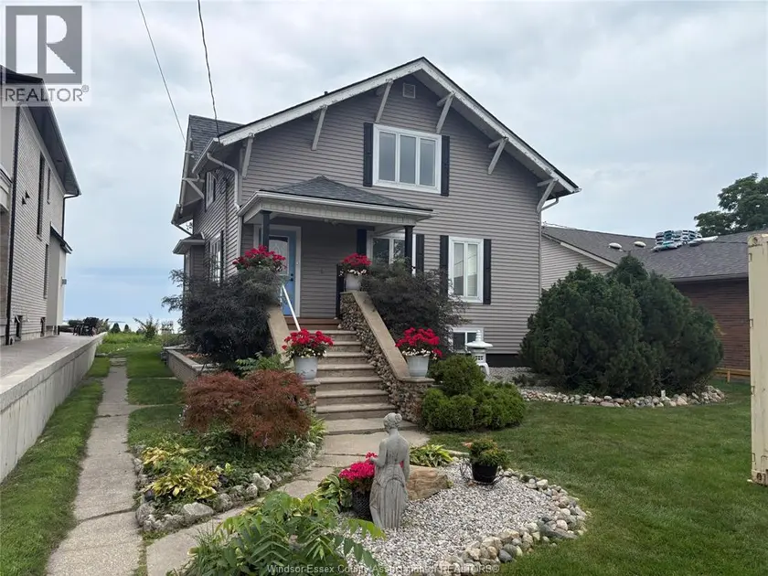 Detached at 13222 RIVERSIDE DRIVE, Tecumseh