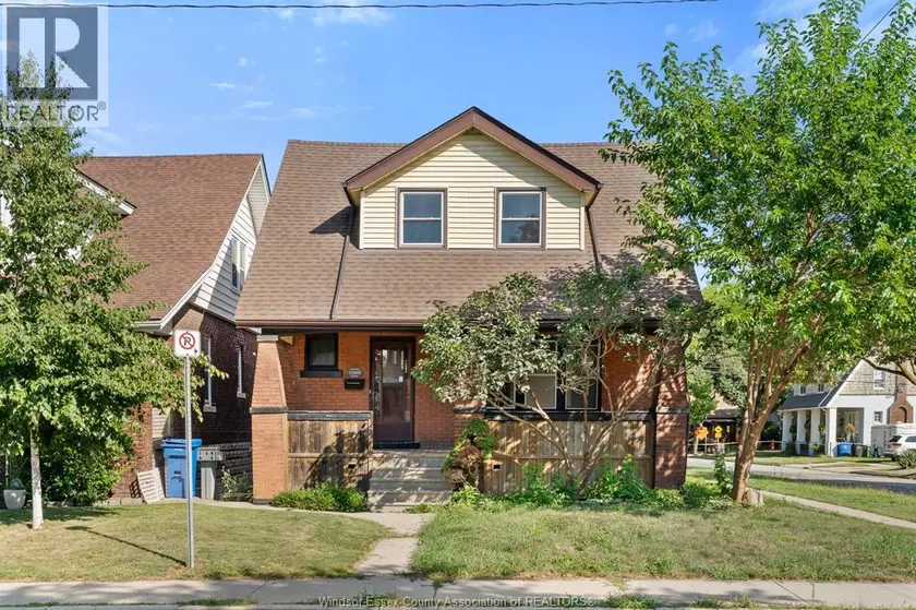 Detached at 1890 ONEIDA COURT, Windsor