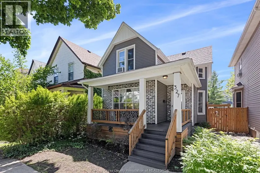 Detached at 327 LINCOLN ROAD, Windsor