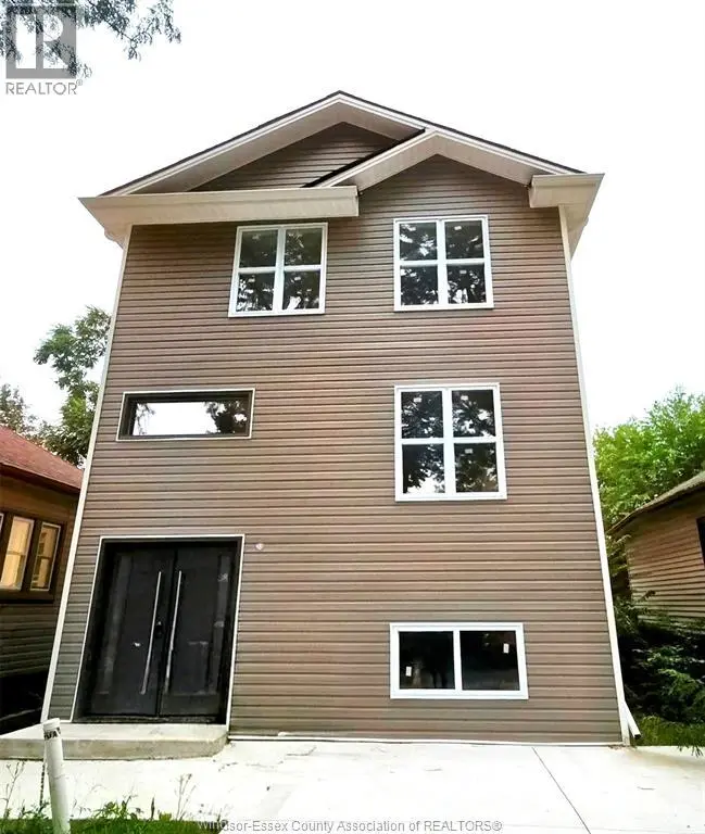 Apartment at 411 CLINTON STREET, Windsor