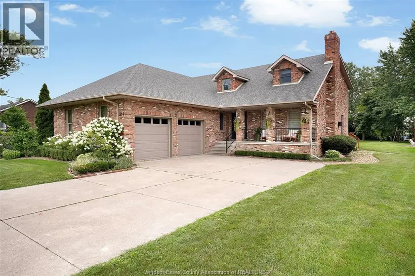 Detached at 814 Lacasse, Tecumseh