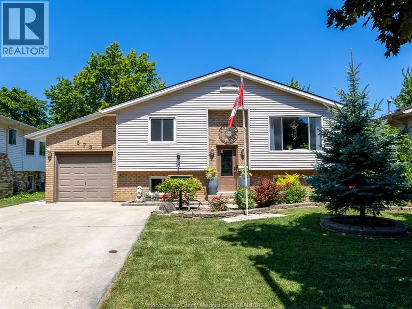 Detached at 576 RICHMOND STREET, Amherstburg