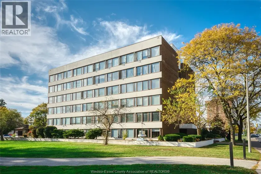 Apartment at 2144 PELISSIER Unit# 402, Windsor
