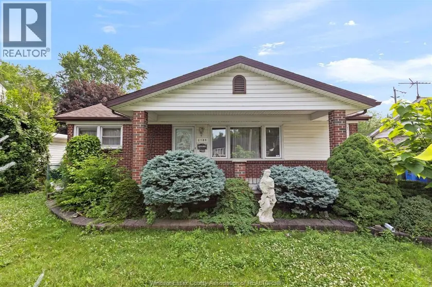 Detached at 3180 MORRIS, Windsor