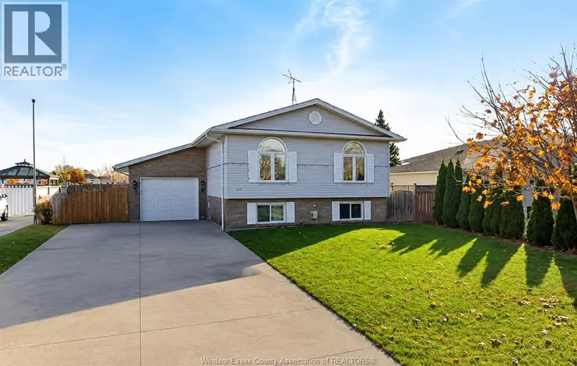 Detached at 46 INDIANA PLACE, Amherstburg
