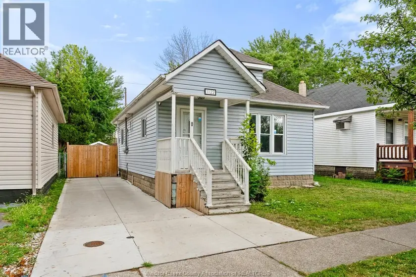 Detached at 1122 ST. LUKE, Windsor