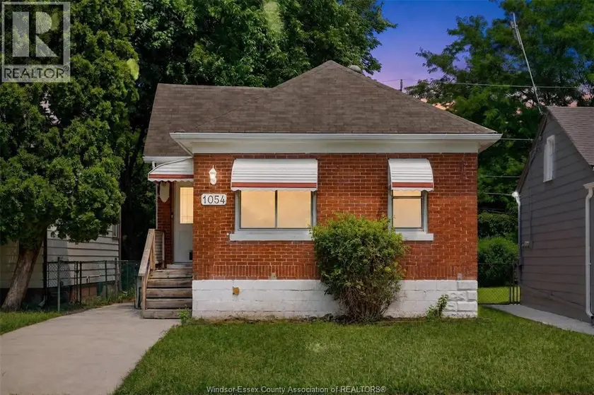 Detached at 1054 Josephine, Windsor