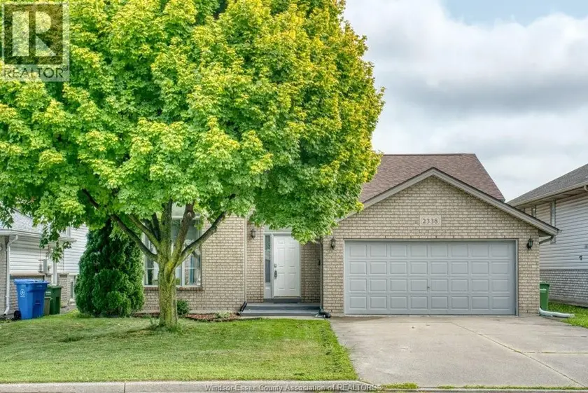 Detached at 2338 Northway AVENUE, Windsor