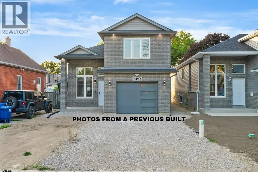Detached at 2271 LOUIS AVENUE, Windsor