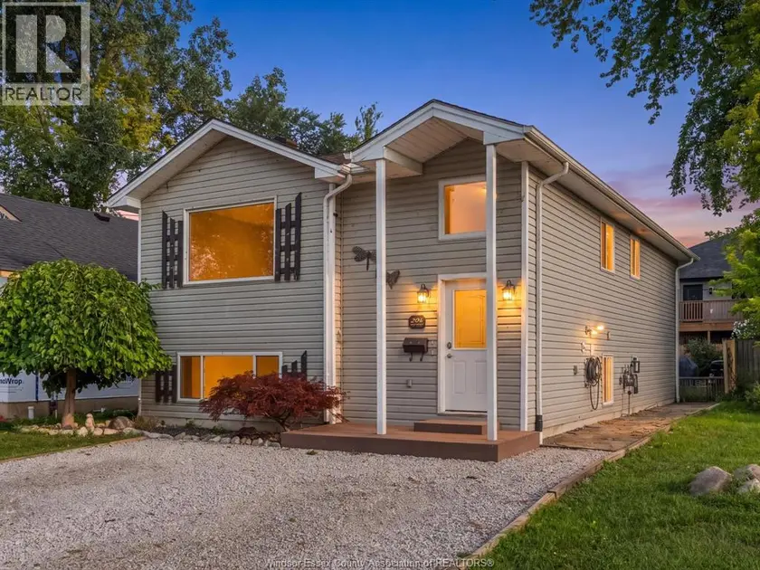 Detached at 294 Erieview DRIVE, Kingsville