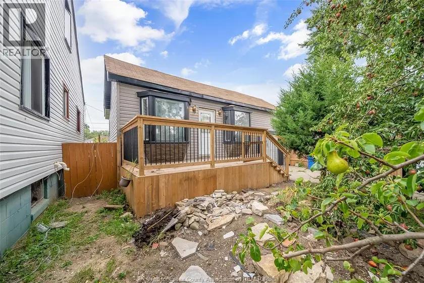 Detached at 2616 PARENT, Windsor