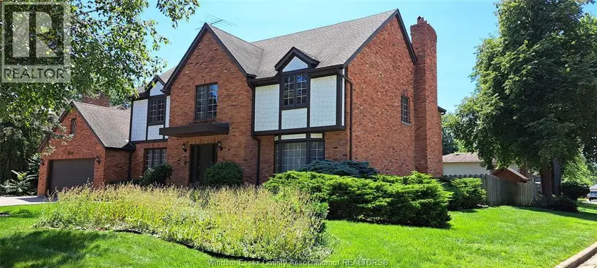 Detached at 3431 ANCASTER COURT, Windsor