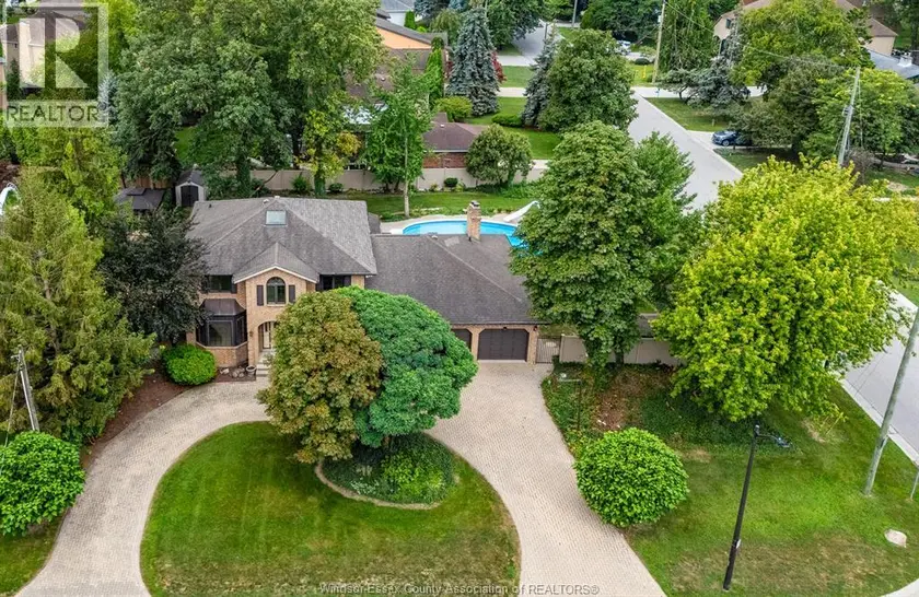 Detached at 267 ELMGROVE DRIVE, Lakeshore