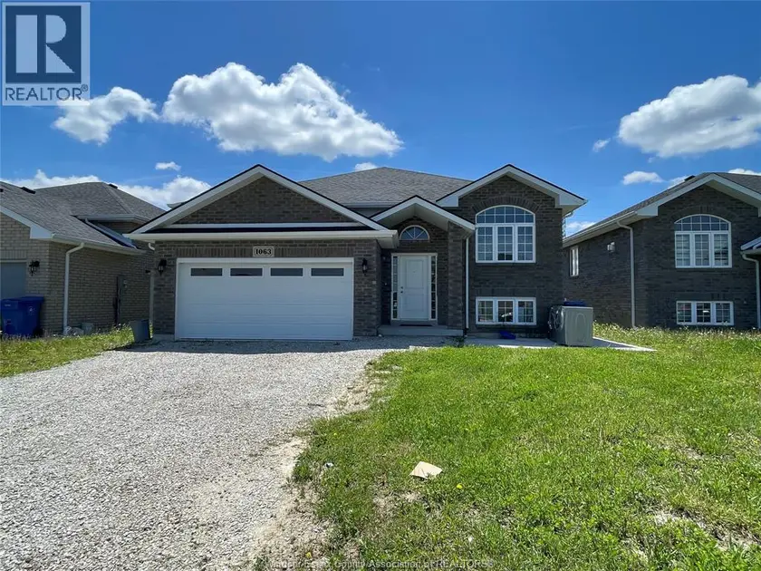 Detached at 1063 Aspen Ridge CRESCENT, Lakeshore