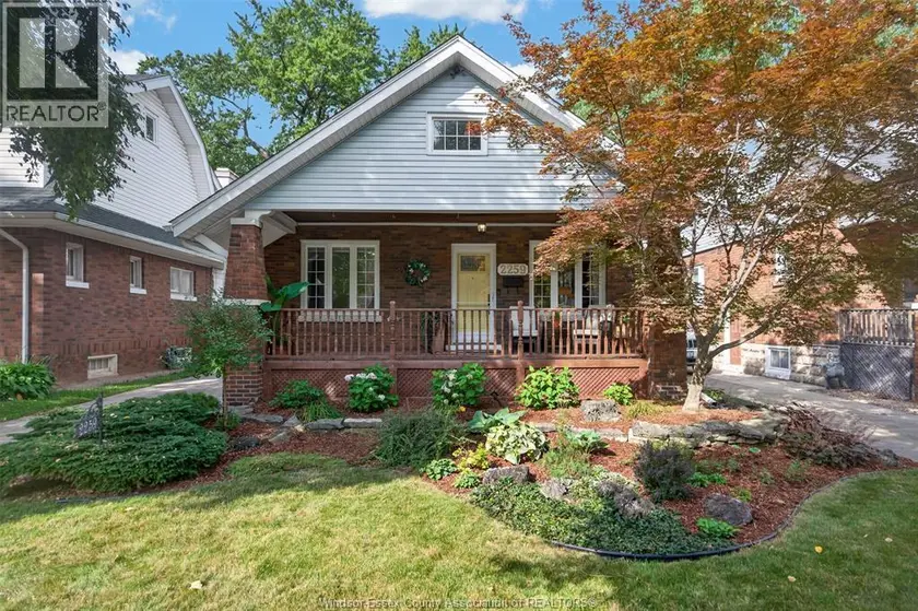 Detached at 2259 LINCOLN, Windsor