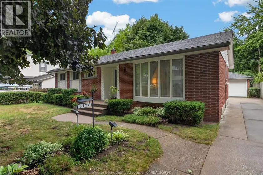 Detached at 3477 ST PATRICK'S, Windsor