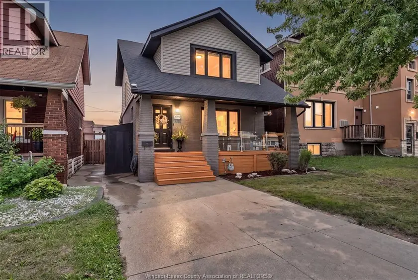 Detached at 1362 ELSMERE, Windsor