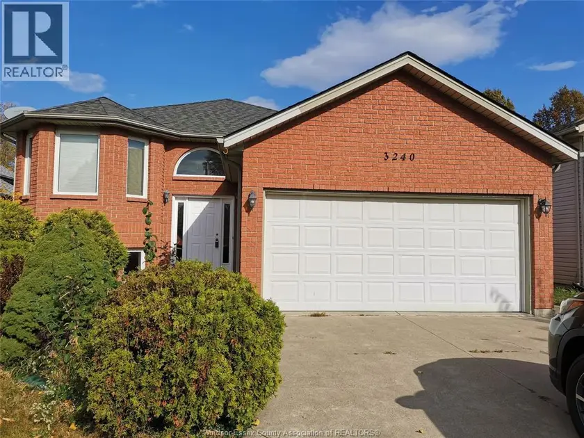 Detached at 3240 NORTHWAY AVENUE, Windsor