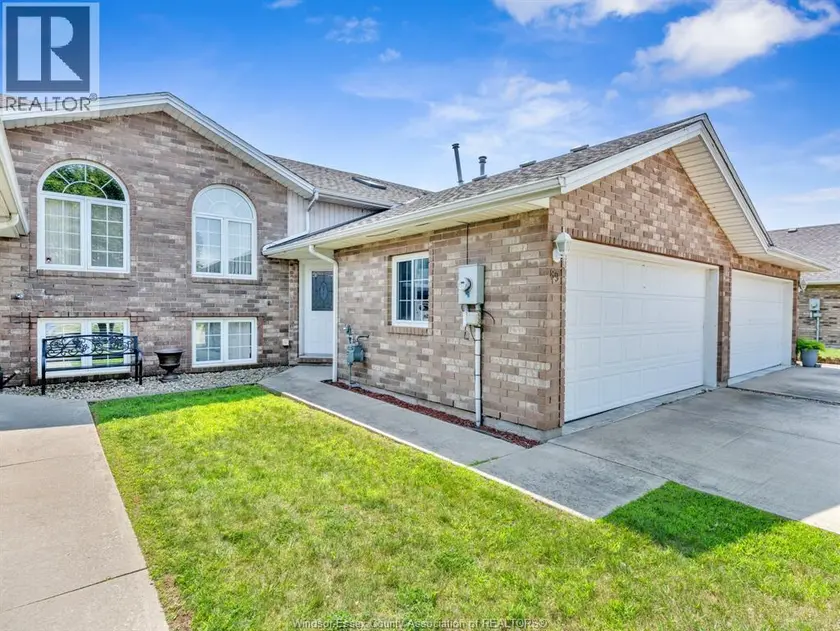 Townhouse at 89 Peter AVENUE, Leamington