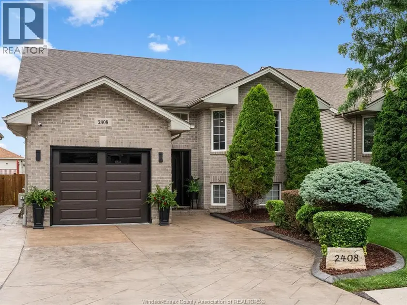Detached at 2408 WATERFORD AVENUE, Windsor