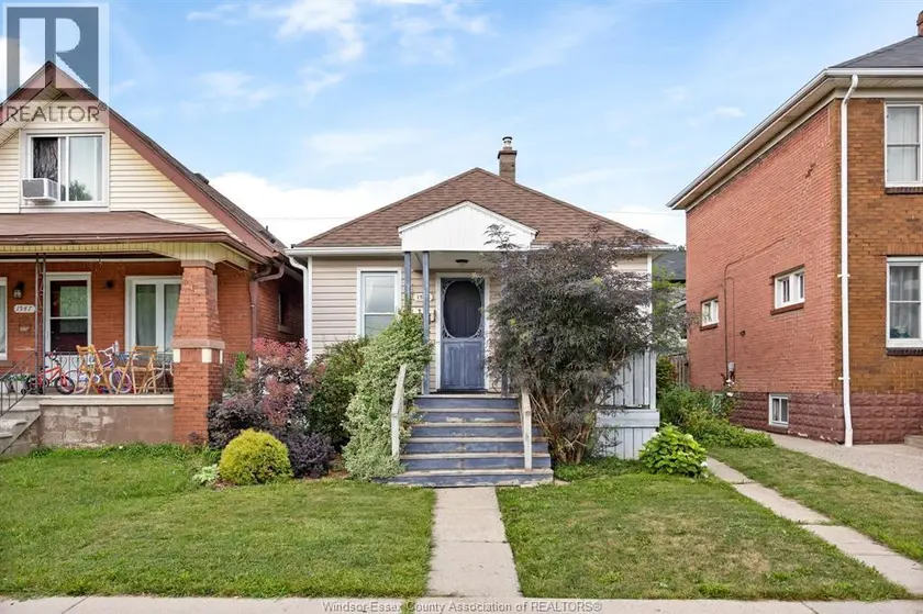 Detached at 1545 LILLIAN AVENUE, Windsor