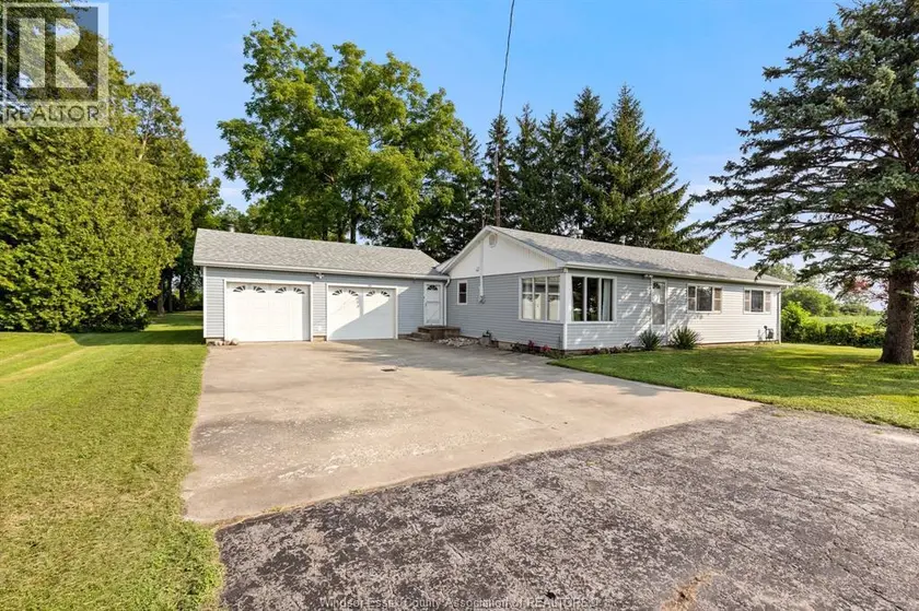Detached at 4453 TECUMSEH LINE, Tilbury
