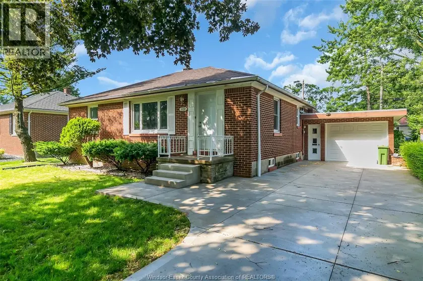 Detached at 3331 LONGFELLOW, Windsor
