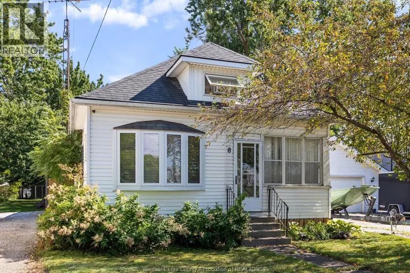 Detached at 8 Young STREET, Tilbury North