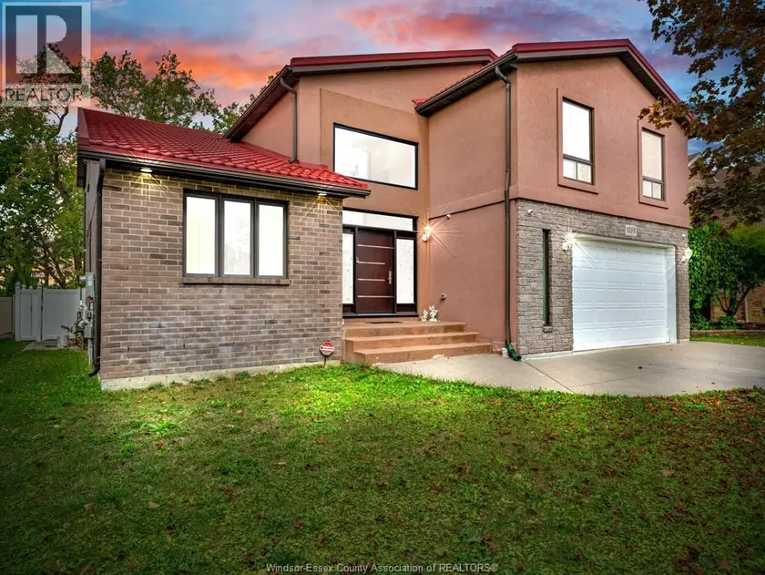 Detached at 1098 STONEYBROOK CRESCENT, Windsor