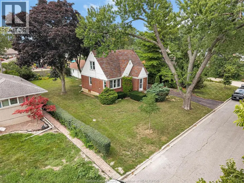 Detached at 2533 PRINCESS, Windsor