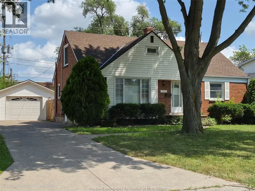Detached at 3070 CHURCH STREET, Windsor