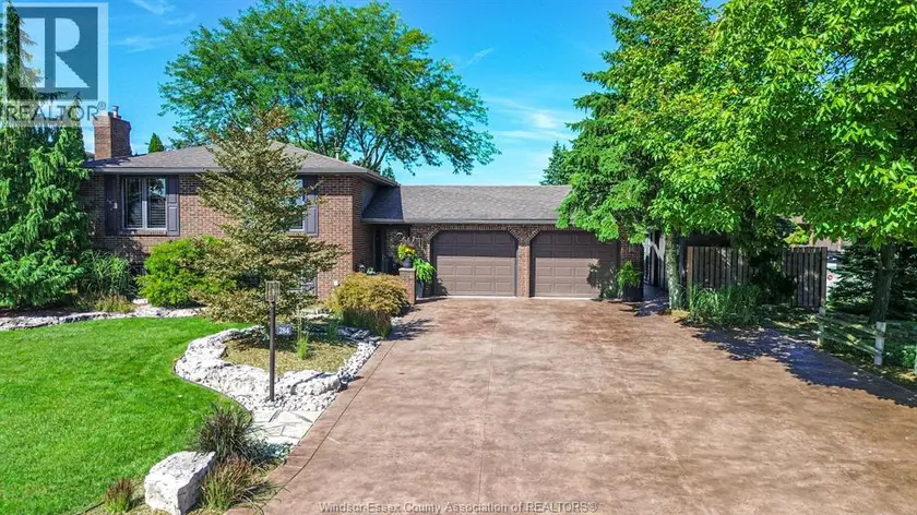 Detached at 284 BENETEAU, River Canard