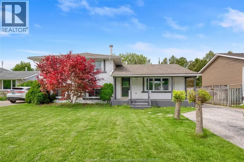 Detached at 74 CHESTNUT DRIVE, Chatham