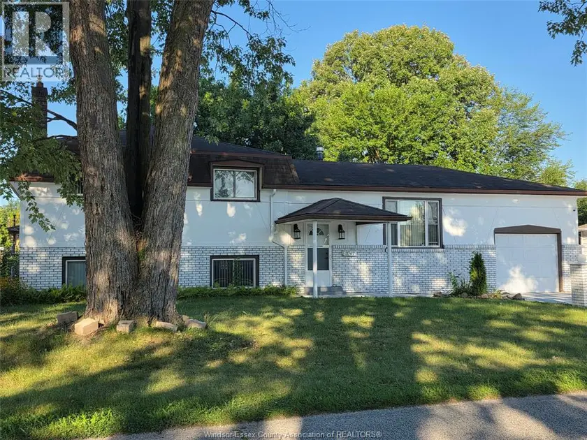 Detached at 3767 TURNER, Windsor