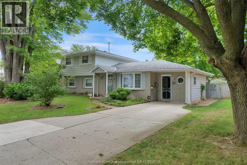 Detached at 25 Sylvester DRIVE, Chatham