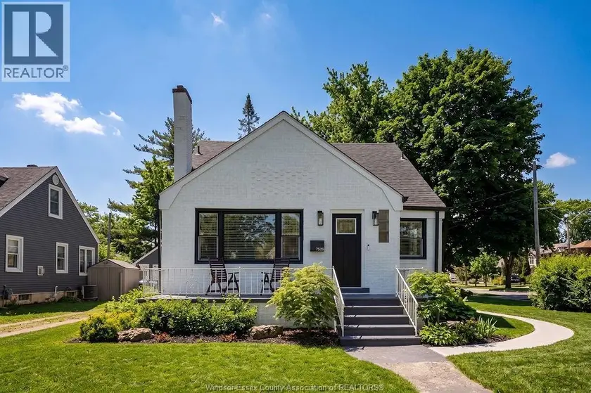 Detached at 7529 ST ROSE, Windsor