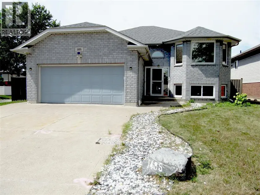 Detached at 1495 Clover AVENUE, Windsor