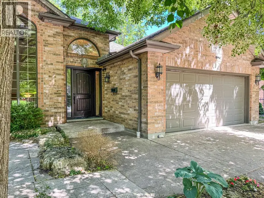 Detached at 1950 RANDOLPH AVENUE, Windsor