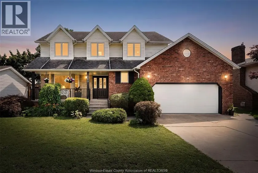 Detached at 240 Gary AVENUE, LaSalle